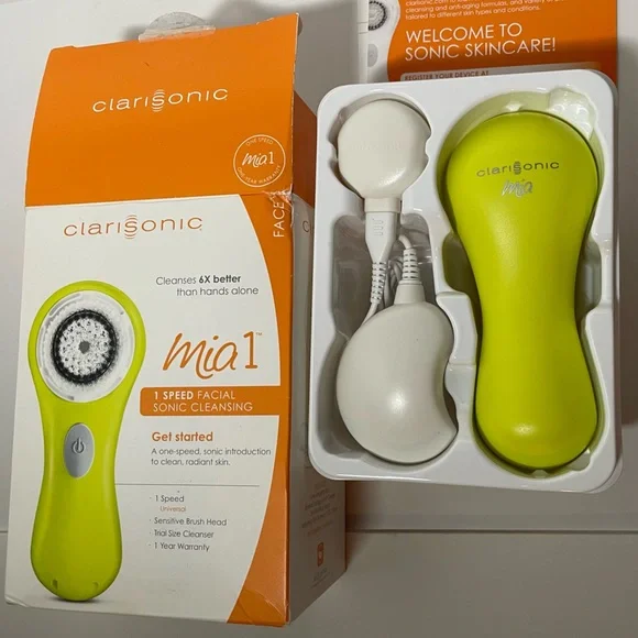 NEW NWB Clarisonic Mia 1 Speed Facial Cleansing Brush - Yellow, Brand NEW & RARE